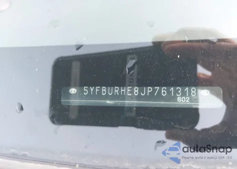 2018 Toyota Corolla Le z USA, uszkodzony, nr VIN 5YFBURHE8JP761318